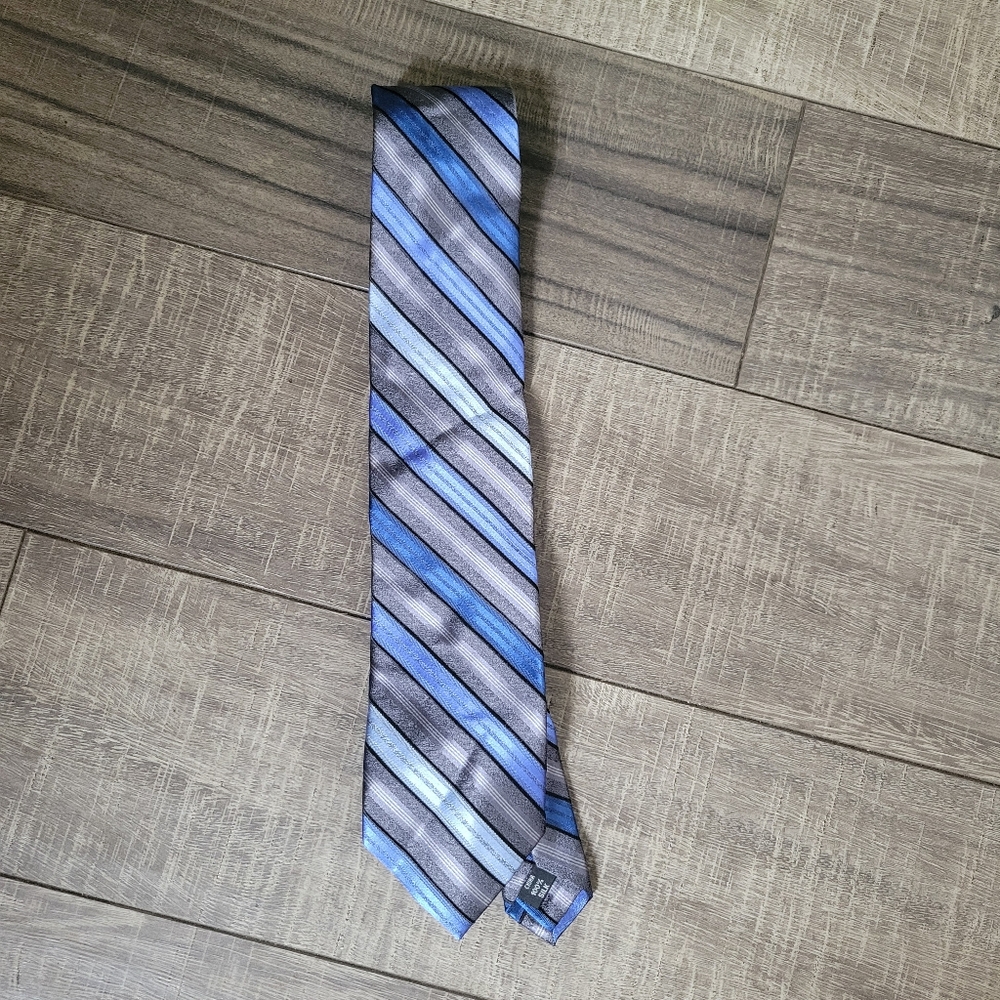 NWT Calvin Klein Mens Warehouse Silk Diagonal Stripe Neck Tie Blue Gray 60" Long